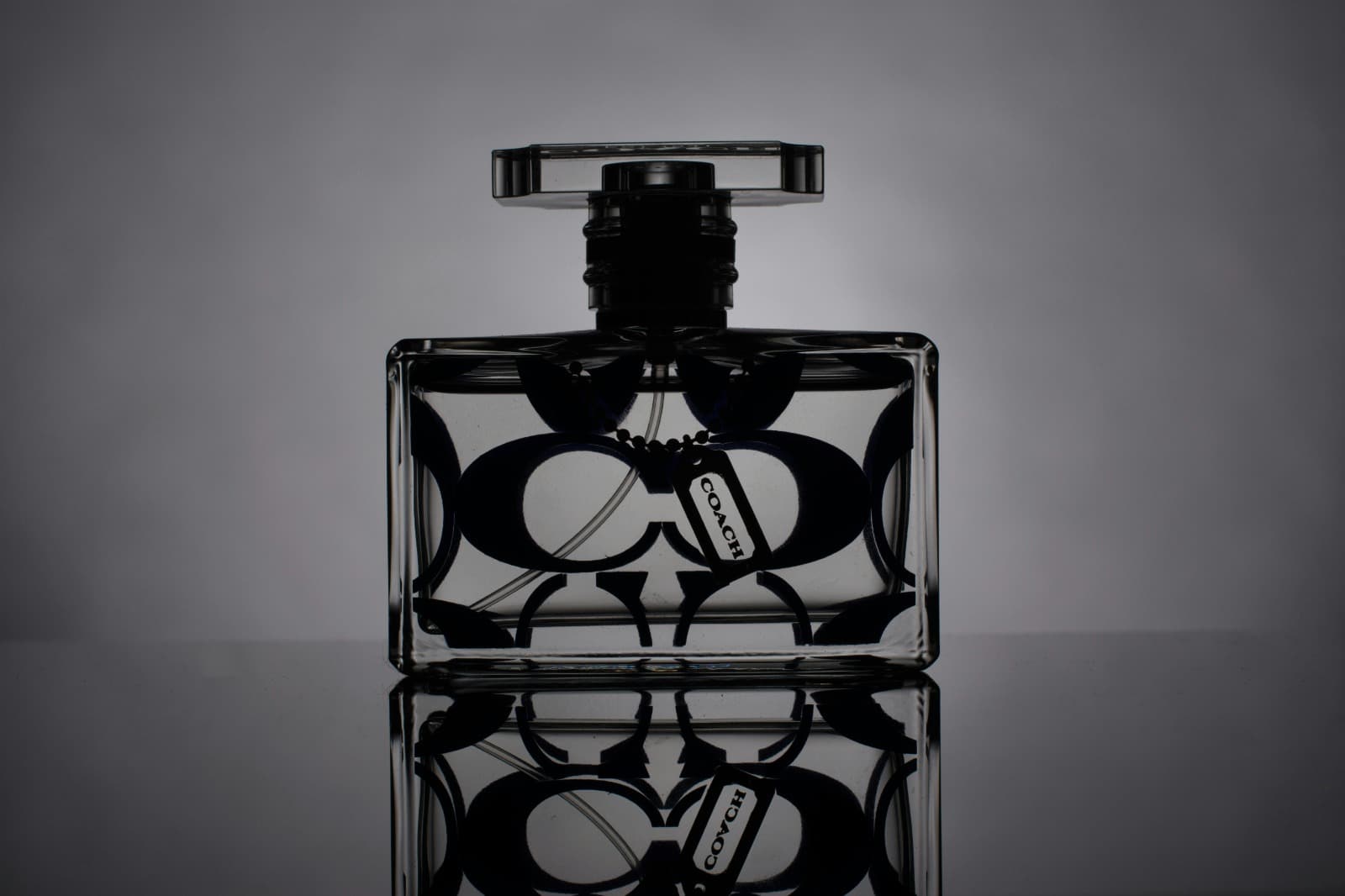 How to Try Before You Buy Perfume UK and Find Your Perfect Scent
