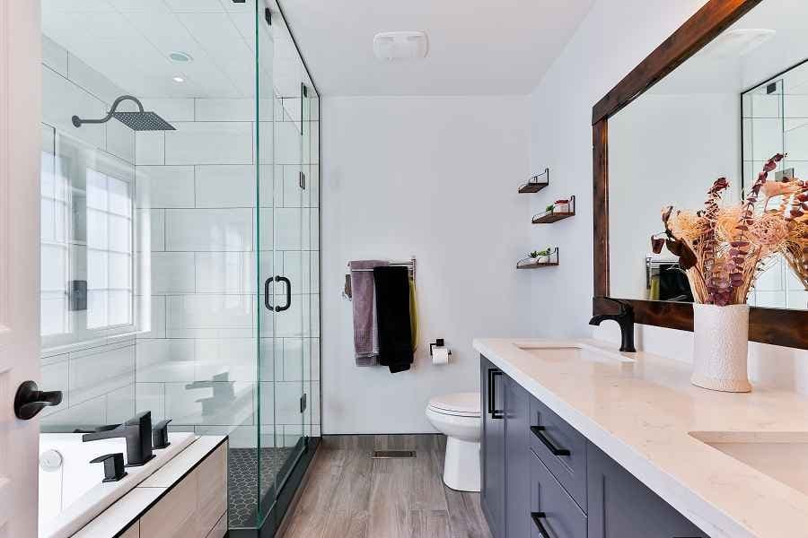 Stylish Shower Screens for Walk In Showers